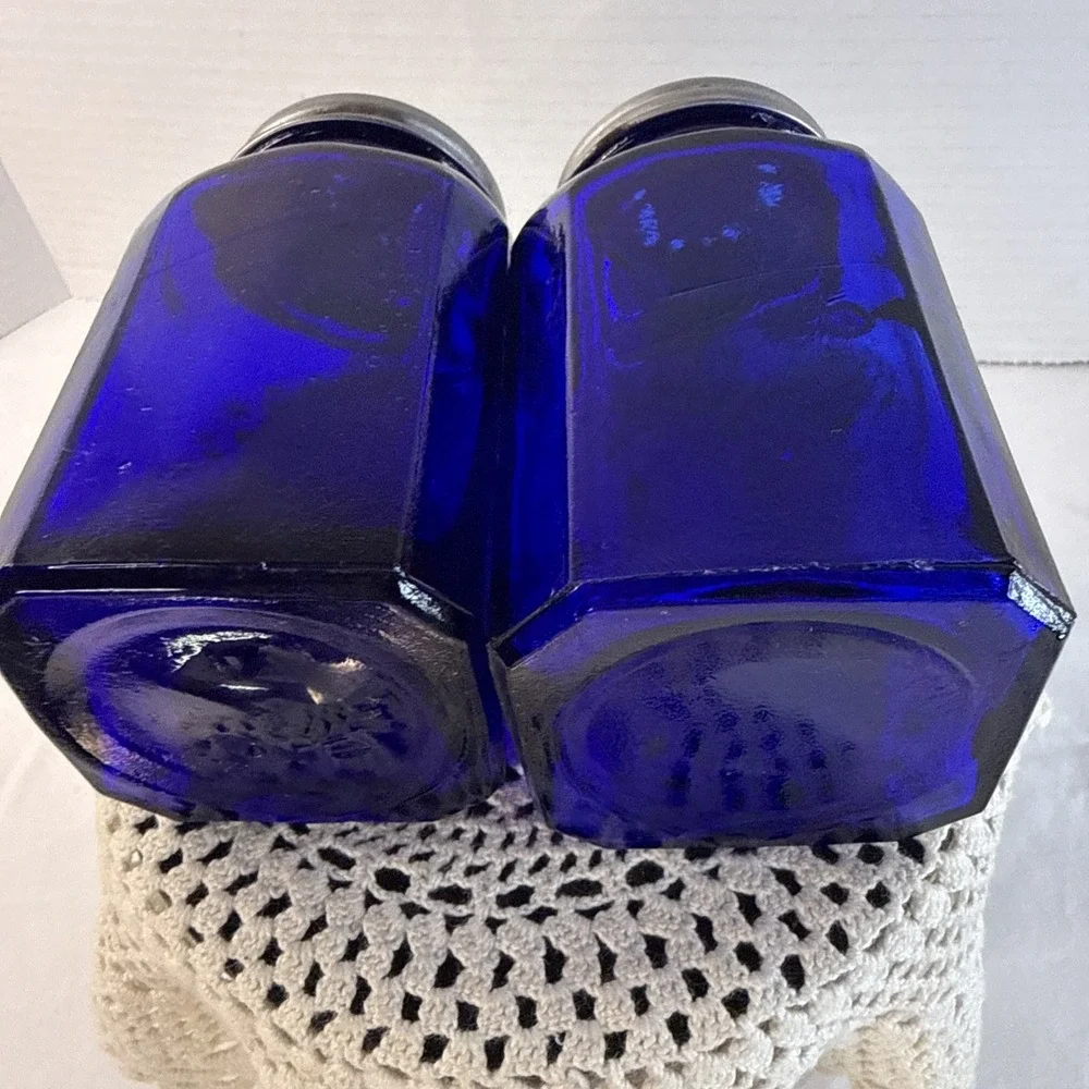 Vtg COBALT BLUE Glass Range SALT & PEPPER Square Shaker Set Art Deco w Holder